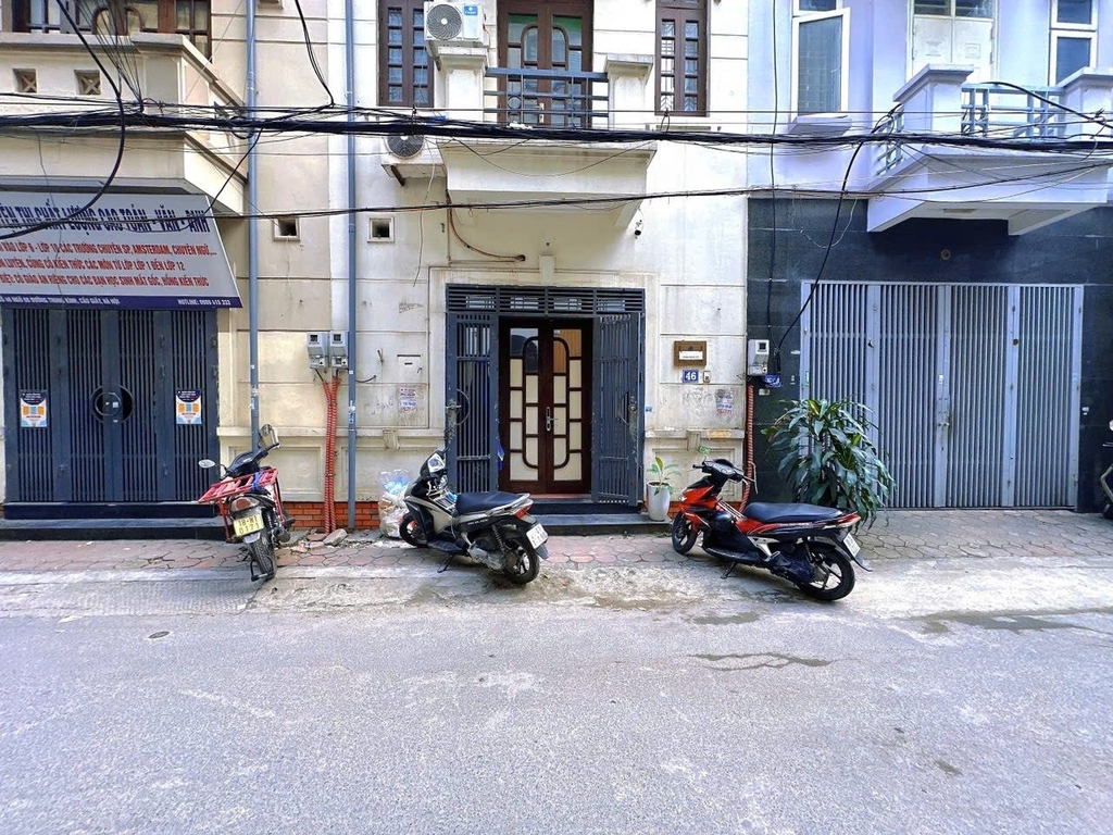 SIÊU PHẨM PHÂN LÔ TRUNG KÍNH CẦU GIẤY - PHƯỜNG TRUNG HÒA - Ô TÔ TRÁNH - VỈA HÈ - KINH DOANH ĐỈNH - 34.8 TỶ