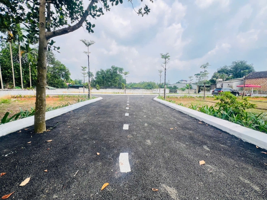 ĐẦU TƯ HÒA LẠC ĐỂ ĐÓN SÓNG CUỐI 2025 –  Nhỉnh 2 tỷ  CÓ NGAY 100 M² FULL THỔ