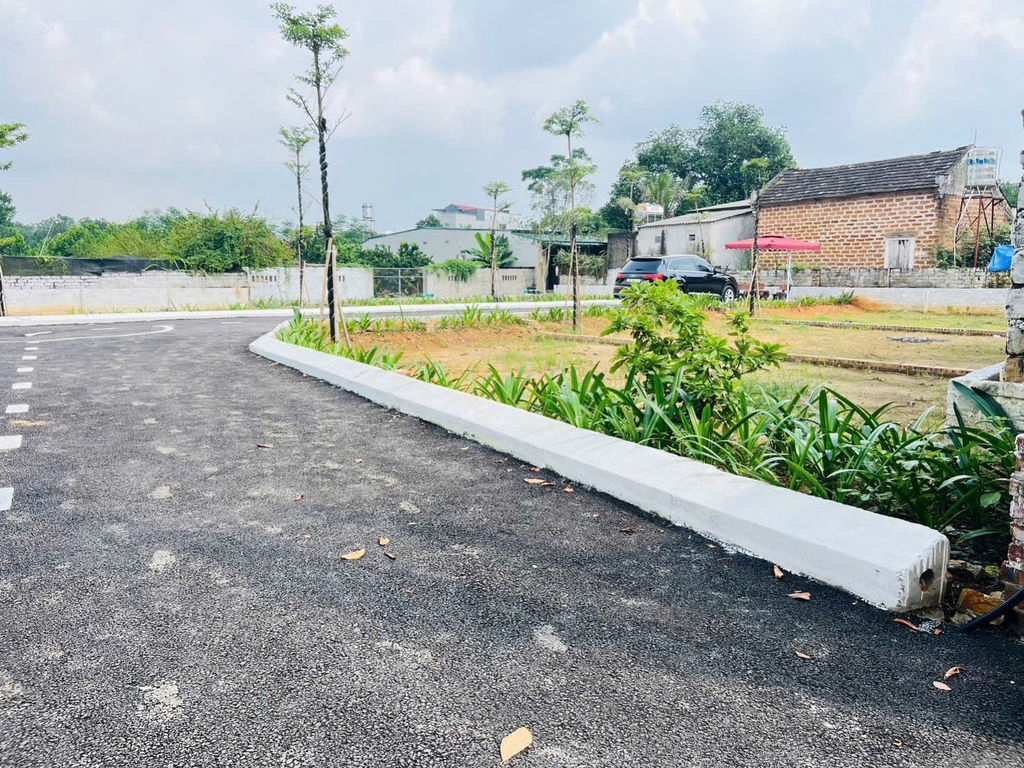 ĐẦU TƯ HÒA LẠC ĐỂ ĐÓN SÓNG CUỐI 2025 –  Nhỉnh 2 tỷ  CÓ NGAY 100 M² FULL THỔ