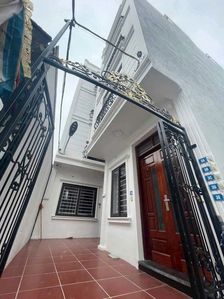 NHÀ 5 TẦNG MỚI TINH – LÔ GÓC 2 MẶT THOÁNG – DI TRẠCH