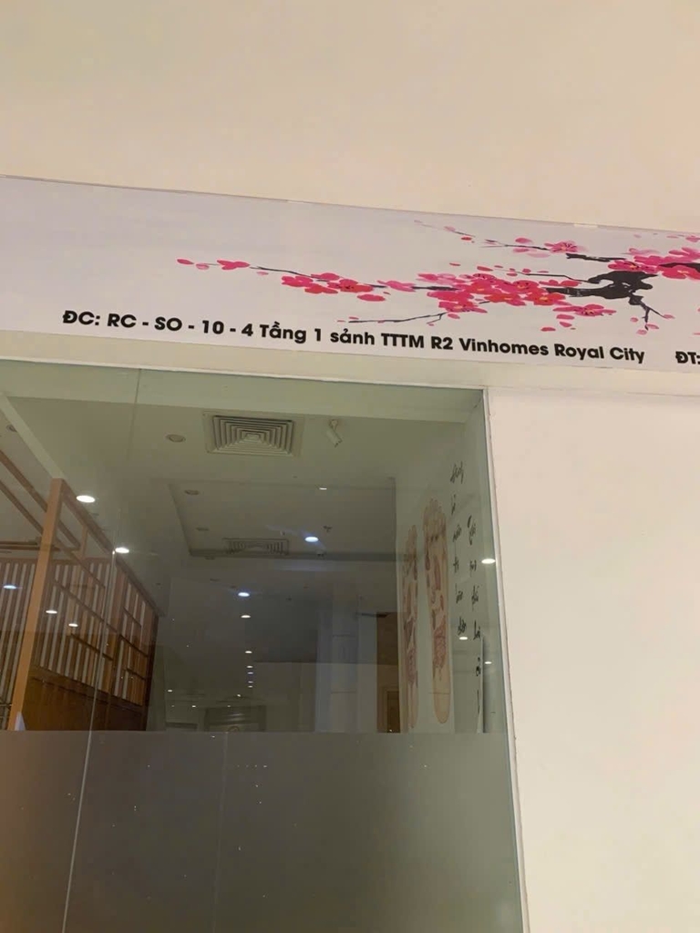 BÁN CĂN R2-72A SO-10-04 TẦNG 1 05 TẦNG HẦM Royal City