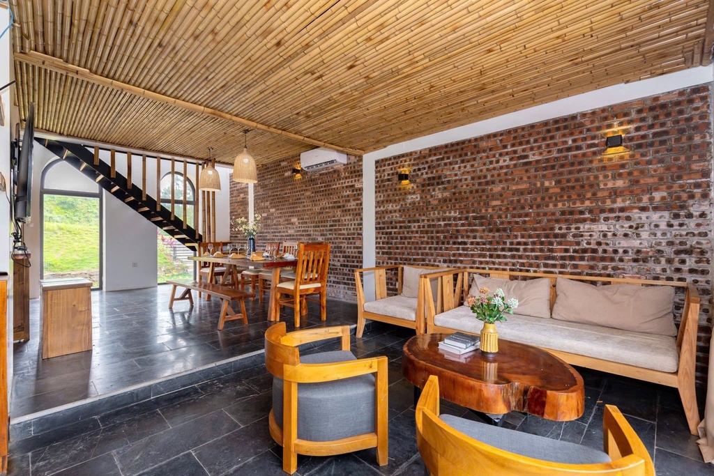 BÁN BIỆT THỰ NGHỈ DƯỠNG 288M² - CĂN 211 THANG MÂY, BẢN XÔI VILLAGE, YÊN BÀI - FULL NỘI THẤT - VIEW HỒ - 8.5 TỶ