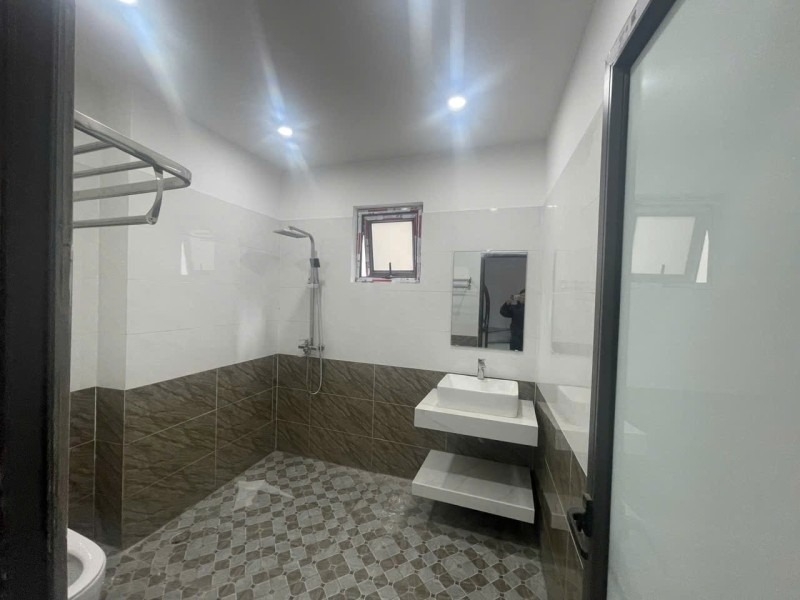 6 Tỷ Sở Hữu Nhà 32m² 5 Tầng View Hồ Thoáng Mát - Ô Tô Đỗ Cách 50m - Liên Mạc Bắc Từ Liêm