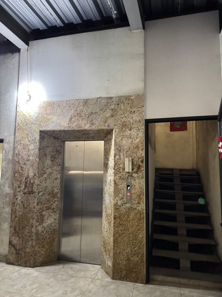 BÁN TÒA NHÀ VĂN PHÒNG 6 TẦNG - MẶT TIỀN PHỐ THIÊN ĐỨC - DIỆN TÍCH 600M² - GIÁ 105 TỶ