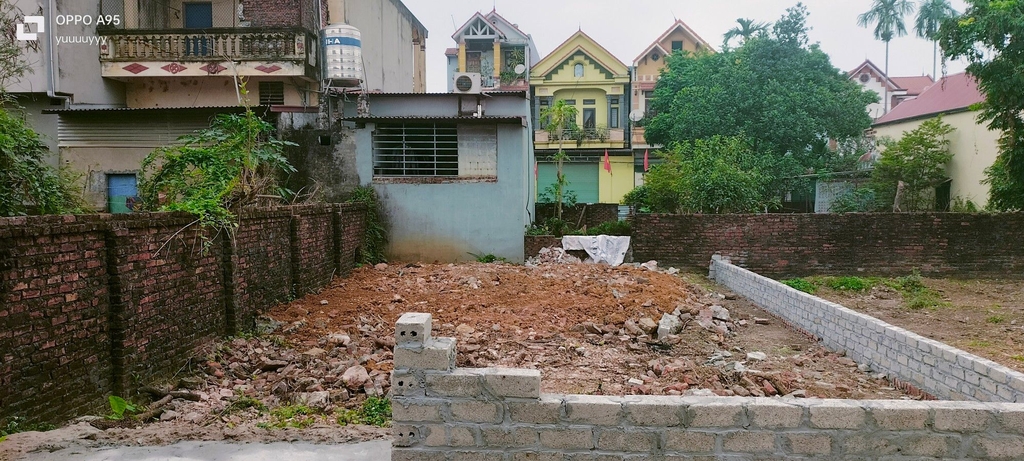 ĐẤT MẶT TIỀN 75M² - VĂN PHÚ, LA THÀNH, CHƯƠNG MỸ - SÁT CHỢ, GẦN ĐƯỜNG HỒ CHÍ MINH - SỔ ĐỎ ĐẸP - 2.35 TỶ