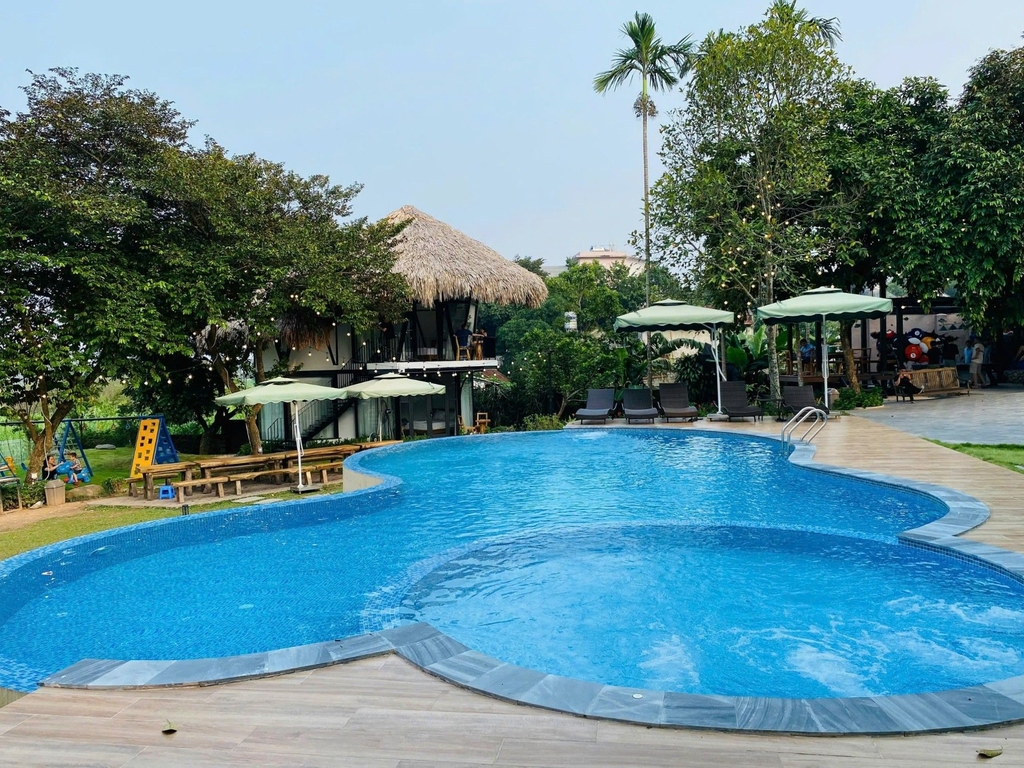 BÁN VILLA NGHỈ DƯỠNG KINH DOANH 2120M² - THÔN BƠM, VÂN HÒA, BA VÌ - 7 PHÒNG NGỦ - DOANH THU 1.4 TỶ*NĂM - 24.5 TỶ