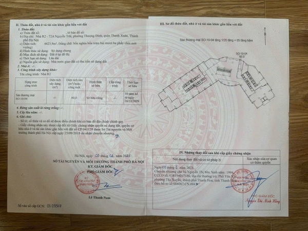 BÁN CĂN R2-72A SO-10-04 TẦNG 1 05 TẦNG HẦM Royal City