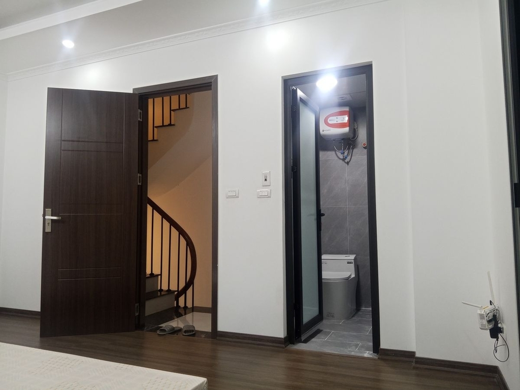 Bán Nhà Mới 5 Tầng Tôn Đức Thắng, Đống Đa - Ngõ Thông, Gần Văn Miếu