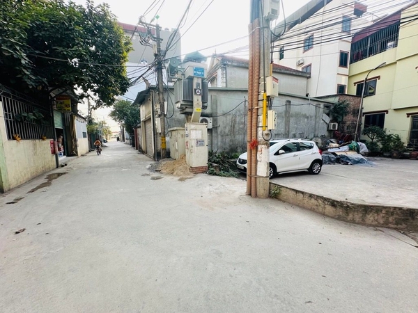 Bán Đất Đan Khê Hoài Đức 43m2 - Mặt Ngõ Thông - Ô Tô Đỗ Cửa - Sát Đường 3.5 - Chỉ 4.9 Tỷ