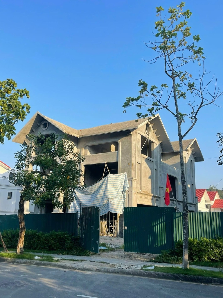 BIỆT THỰ ĐƠN LẬP XANH VILLAS - 658M2 - MẶT TIỀN 22M - 3 TẦNG CÓ HẦM - GIÁ 43 TỶ