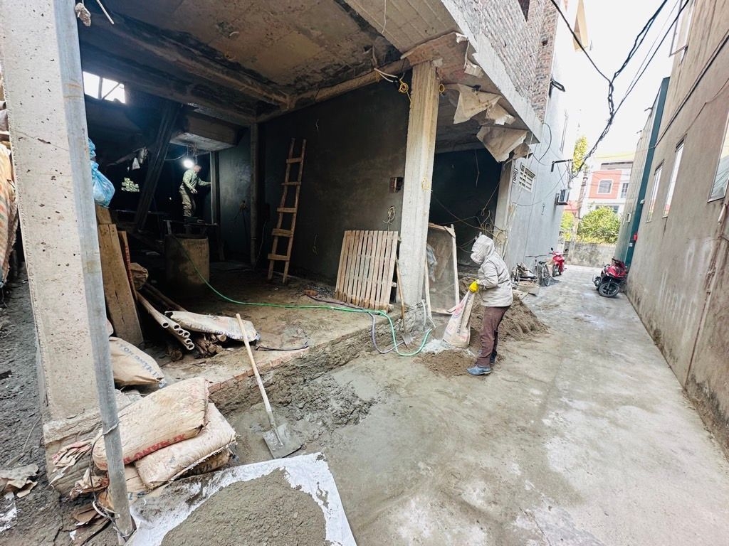 BÁN NHÀ LÔ GÓC -NGÕ NÔNG RỘNG- 20M RA MẶT PHỐ- SU CÓC ĐỖ CỬA