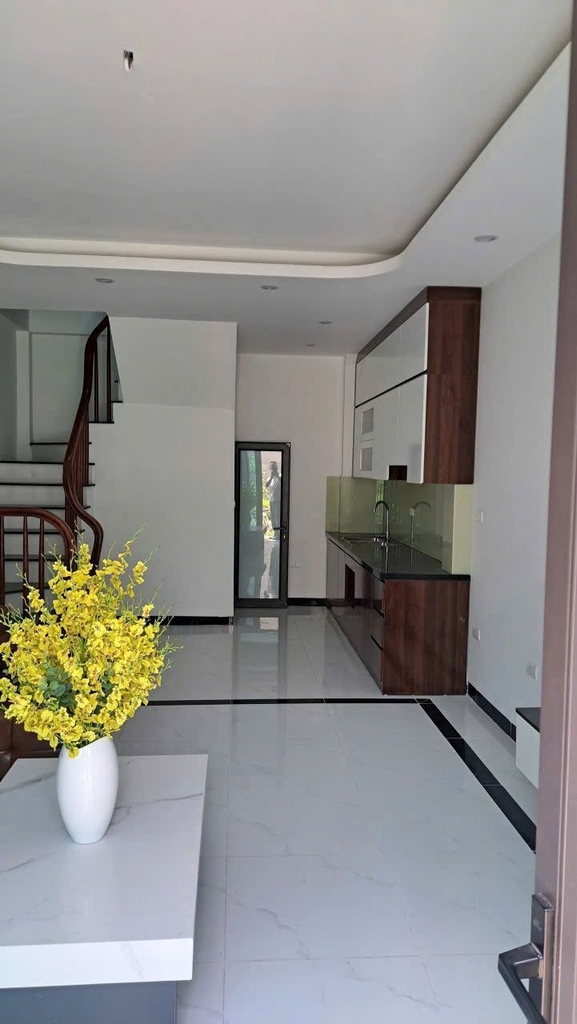 NHÀ PHỐ MẶT ĐƯỜNG 4 TẦNG MỚI - LONG CHÂU, PHỤNG CHÂU - 34M² - 4 PHÒNG NGỦ - Ở NGAY*CHO THUÊ - 3.3 TỶ