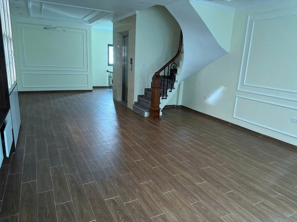 BÁN NHÀ PHÂN LÔ MAI DỊCH CẦU GIẤY - 7 TẦNG THANG MÁY - DÒNG TIỀN 35TR*THÁNG - 18.5 TỶ