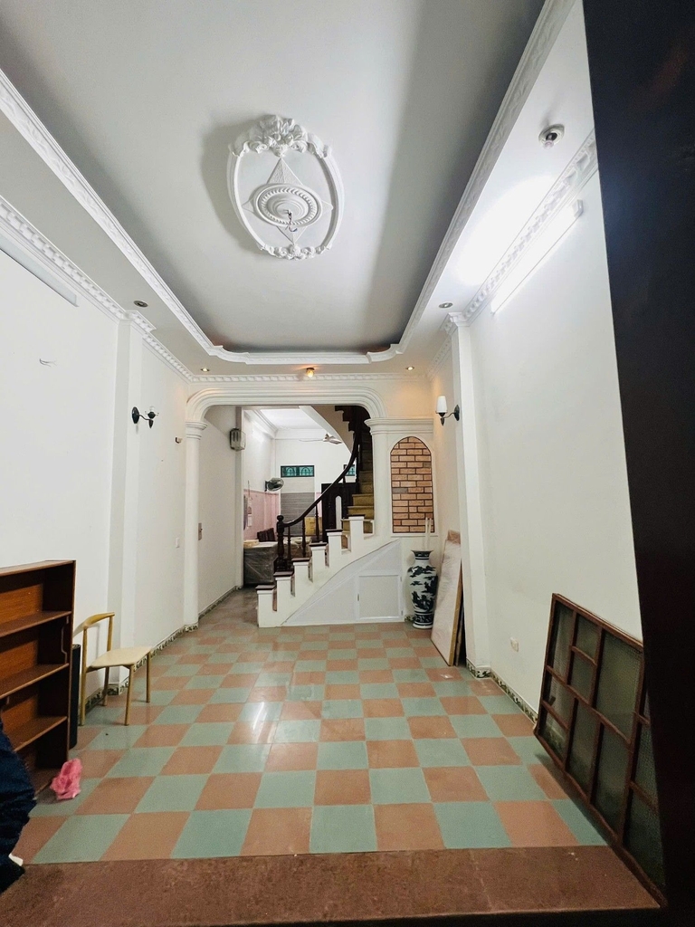 SIÊU HIẾM: PHÂN LÔ HOÀNG SÂM CẦU GIẤY - Ô TÔ TRÁNH VÀO NHÀ - SỔ HOA HẬU - 18.2 TỶ