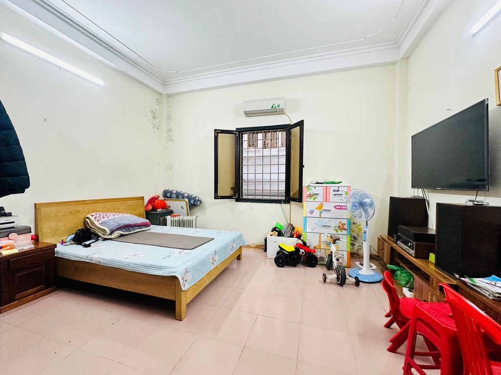 SIÊU PHẨM MẶT PHỐ DUY TÂN CẦU GIẤY - PHƯỜNG DỊCH VỌNG HẬU - LÔ GÓC 2 MẶT ĐƯỜNG - VỈA HÈ ĐÁ BÓNG - 64 TỶ