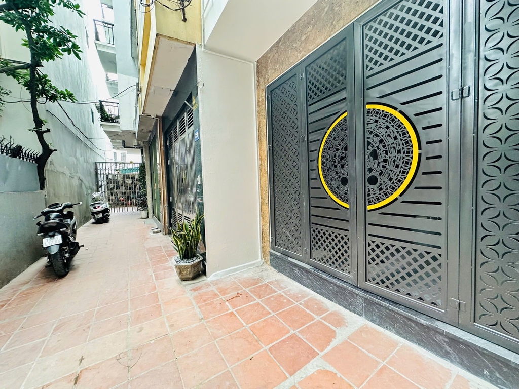 NHÀ ĐẸP VÕ CHÍ CÔNG CẦU GIẤY - NGÕ NÔNG GẦN PHỐ - NỘI THẤT SANG XỊN - 7.98 TỶ