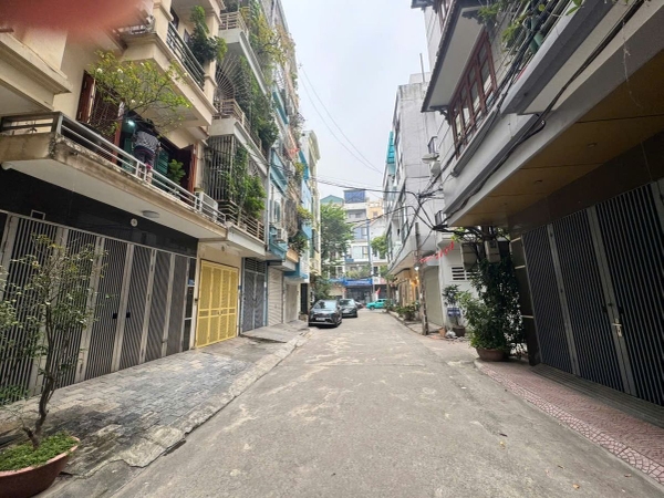 SIÊU PHẨM PHÂN LÔ BÀN CỜ NGHĨA ĐÔ - 5 TẦNG - 2 THOÁNG - VỈA HÈ Ô TÔ - 36.6 TỶ