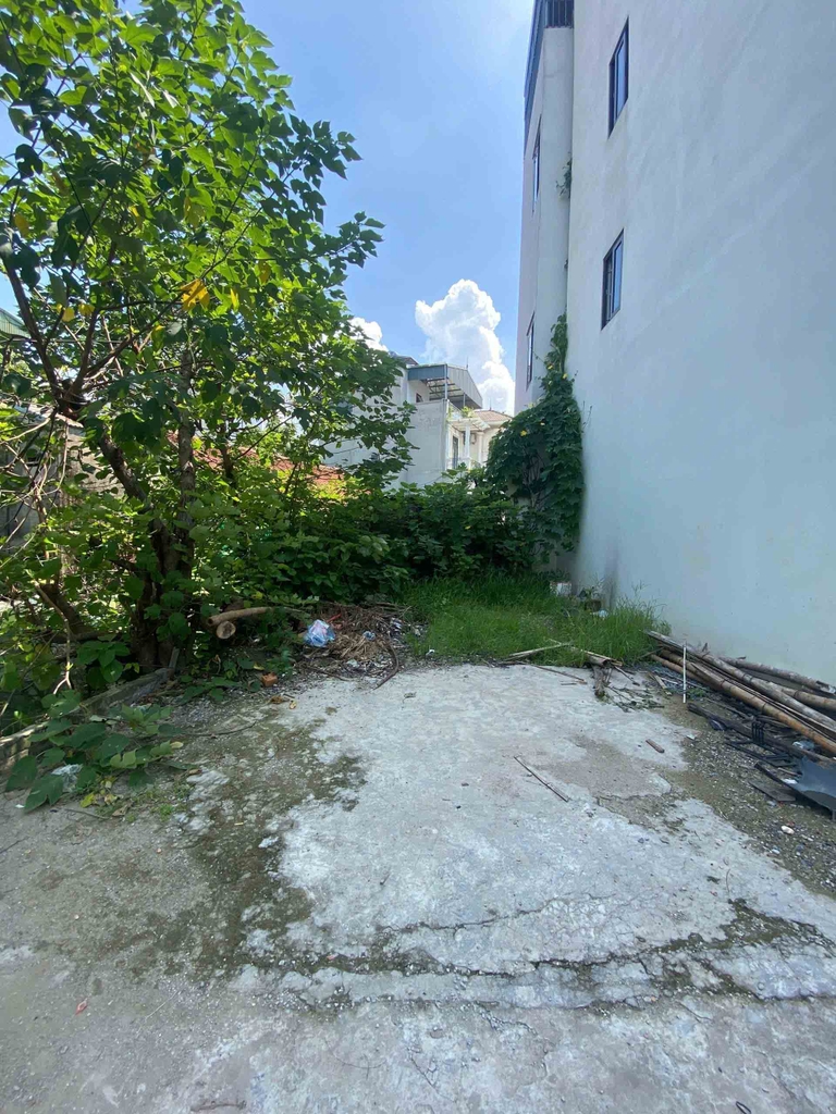 BÁN ĐẤT THỔ CƯ VUÔNG VẮN, NỞ HẬU - XÃ TẢ THANH OAI, THANH OAI - 43M2 - GIÁ 5 TỶ