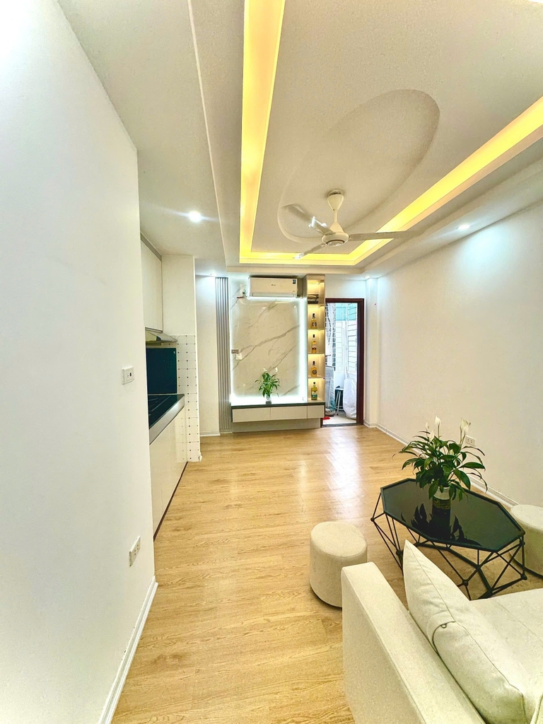 BÁN CĂN HỘ CCMN QUAN HOA - TẦNG 7 THANG MÁY - Ô TÔ LÙI CỬA - 1.85 TỶ