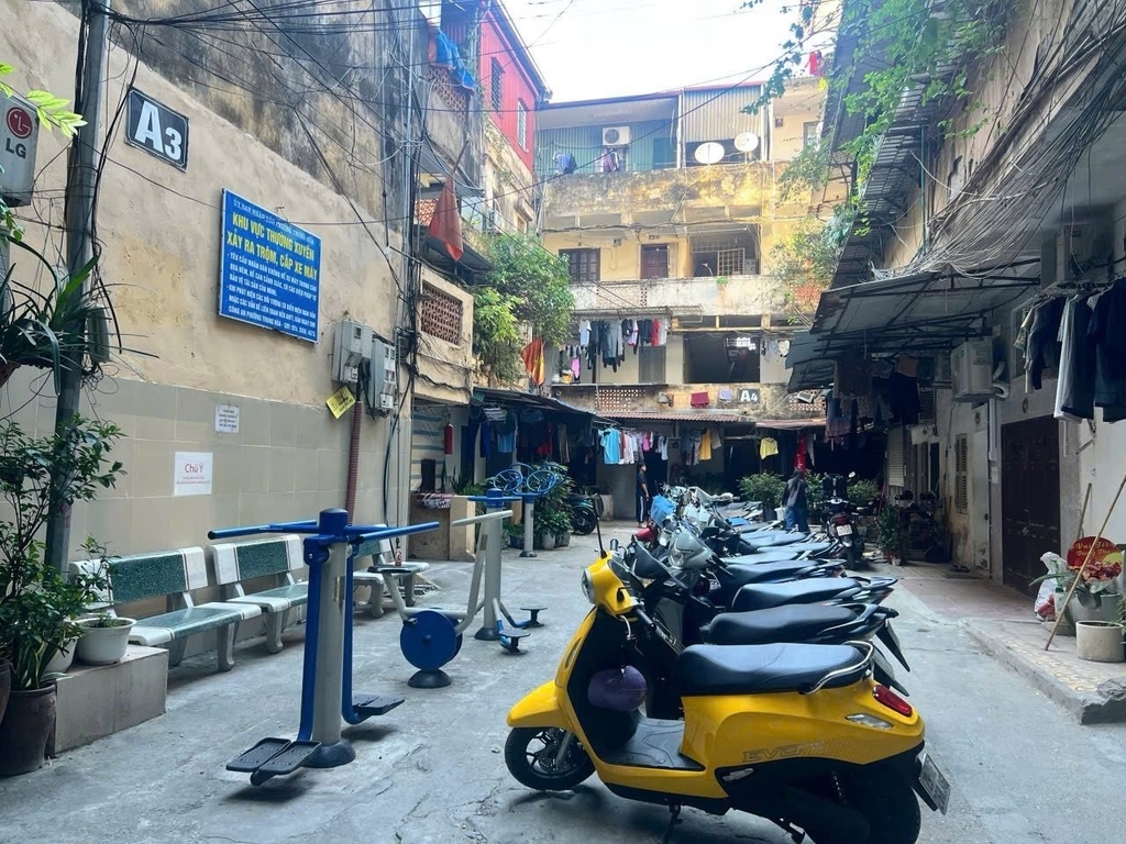 CĂN HỘ TẬP THỂ TẦNG 1 TRUNG HÒA - CẦU GIẤY: NHÀ ĐẸP Ở NGAY - KINH DOANH ONLINE - 4.28 TỶ