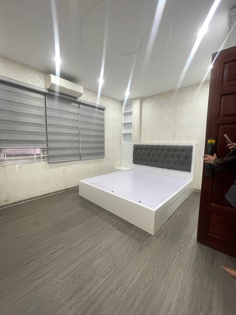 BÁN NHÀ 6 TẦNG PHẠM VĂN ĐỒNG - MỖI TẦNG 1 PHÒNG - Ở NGAY - 8.9 TỶ