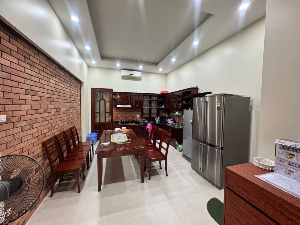 SIÊU PHẨM PHÂN LÔ BÀN CỜ NGHĨA ĐÔ - 5 TẦNG - 2 THOÁNG - VỈA HÈ Ô TÔ - 36.6 TỶ