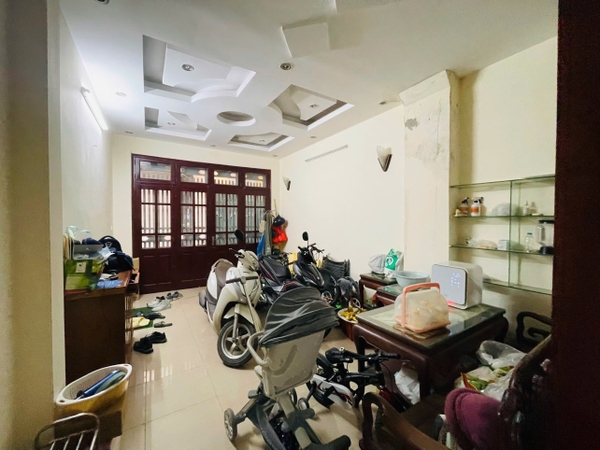 BÁN NHÀ PHỐ 5 TẦNG SIÊU HIẾM - NGÕ THÔNG NGUYỄN ĐÌNH HOÀN - 45M2 - GIÁ 12.95 TỶ