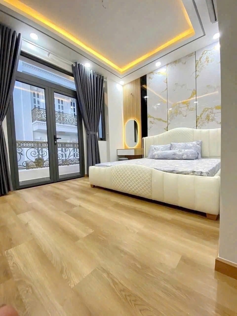 NHÀ MỚI 6 TẦNG THANG MÁY TRẦN THÁI TÔNG - PHƯỜNG DỊCH VỌNG HẬU - SÁT Ô TÔ TRÁNH - KINH DOANH - 16.6 TỶ