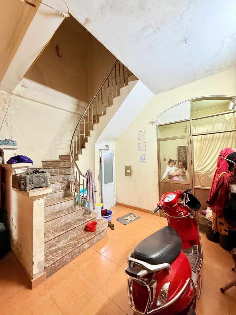 SIÊU PHẨM LÔ GÓC TRẦN BÌNH CẦU GIẤY - PHƯỜNG MAI DỊCH - KINH DOANH - GARA Ô TÔ - NGÕ THÔNG 6M - 17.8 TỶ