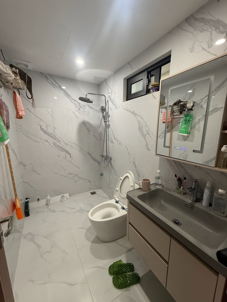 HOA HẬU 8 TẦNG THANG MÁY, GARA 7 CHỖ - NGÕ NGUYỄN VĂN CỪ LONG BIÊN - 41M² - 17.5 TỶ