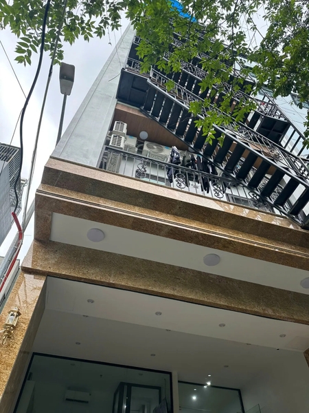 【TÒA NHÀ 10 TẦNG - 43 PHÒNG - DOANH THU 200TR*THÁNG - YÊN XÁ】- 65 TỶ