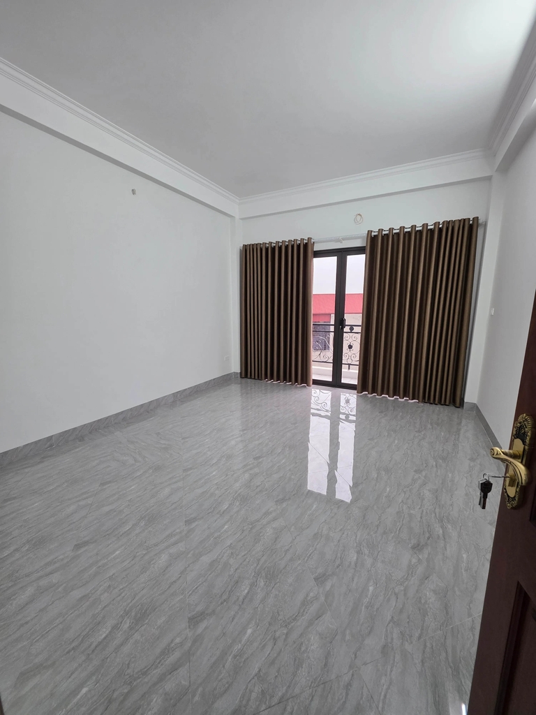 【NHÀ 5 TẦNG 2 MẶT THOÁNG - CHU HUY MÂN, LONG BIÊN】- 62m² - 4.1 TỶ