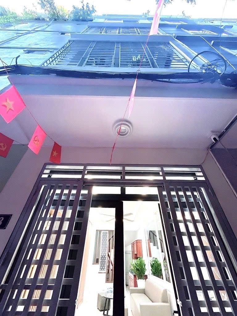 NHÀ 5 TẦNG FULL NỘI THẤT - PHƯỜNG BÁT KHỐI, LONG BIÊN - 33M² - 8.9 TỶ