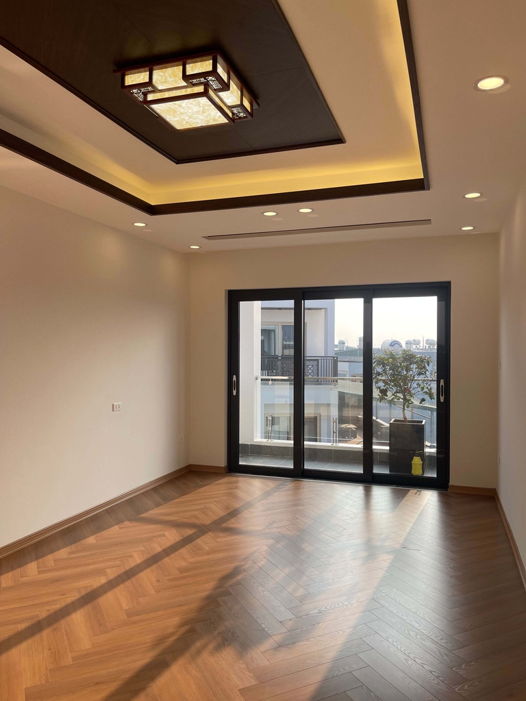 BÁN NHÀ MẶT PHỐ NGUYỄN VĂN LINH - 68M² - 6 TẦNG THANG MÁY - FULL NỘI THẤT - 17 TỶ