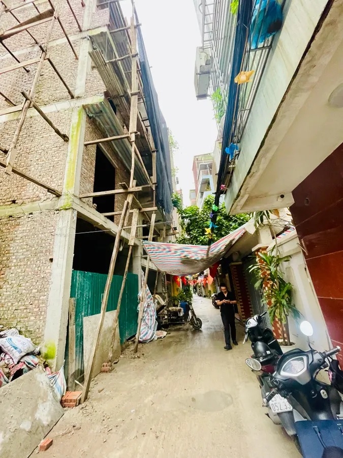 Bán Nhà 8 Tầng Mặt Phố Bưởi, Ba Đình - 50.4m² - Sắp Hoàn Thiện Full Nội Thất