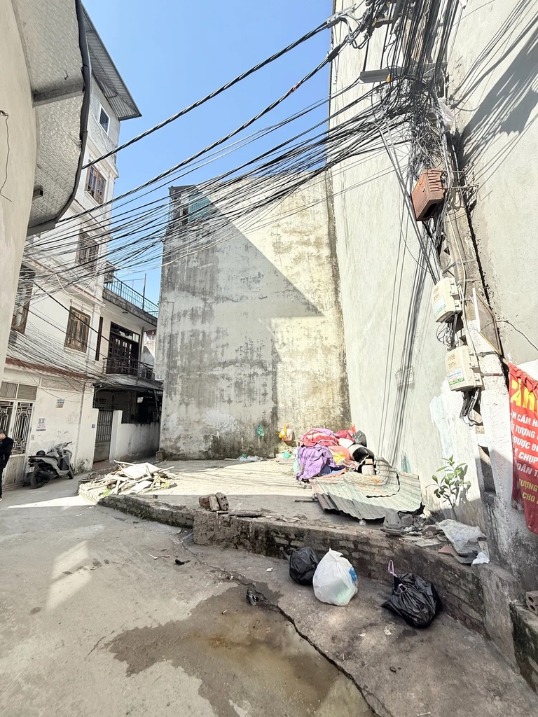 【PHÁT HIỆN ĐẤT LÔ GÓC 2 MẶT TIỀN GIÁ SỐC】Lô Đất 50m² Vĩnh Hưng - Vị Trí Lô Góc Độc Đắc - 2 Mặt Tiền Thoáng - Cách Phố 150m - Cơ Hội Đầu Tư Sinh Lời Cao - Giá Chỉ 2.3 Tỷ