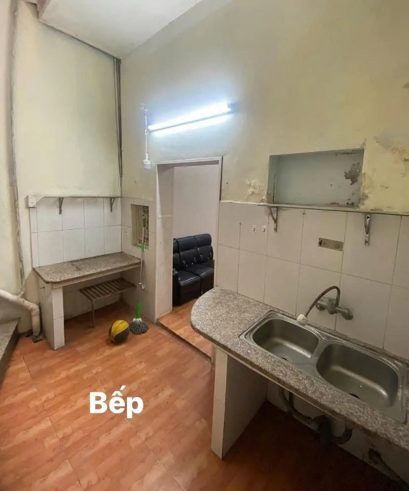 Bán Nhà Phố Mặt Ngõ Trương Định - 10m Ra Phố - 2 PN - 9.59 Tỷ - Sổ Riêng