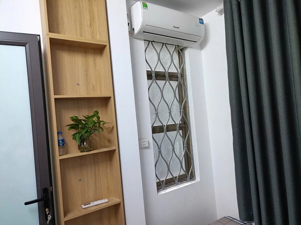 Bán Nhà 4 Tầng Ngõ Trại Cá - 15m² - Ngõ Thông, Xe Đỗ Cửa - 100m Ra Phố Trương Định - Giá 2.35 Tỷ