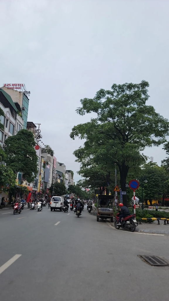 Ra Mắt Tòa Nhà Văn Phòng 6 Tầng Mặt Tiền - 189 Thanh Nhàn - Đối Diện Công Viên Võ Thị Sáu - Xây Mới 100% - Giá 20.5 Tỷ