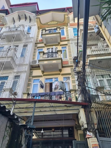 Bán Nhà 4 Tầng Đường Láng - Đang Cho Thuê 15 Triệu*Tháng - Ngõ Rộng - 13.8 Tỷ