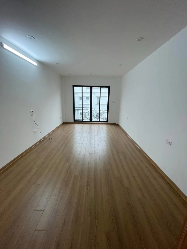 Bán Gấp Lô Góc 2 Thoáng Nguyễn Văn Linh - 20m Ra Phố - Full NT - 6.6 Tỷ