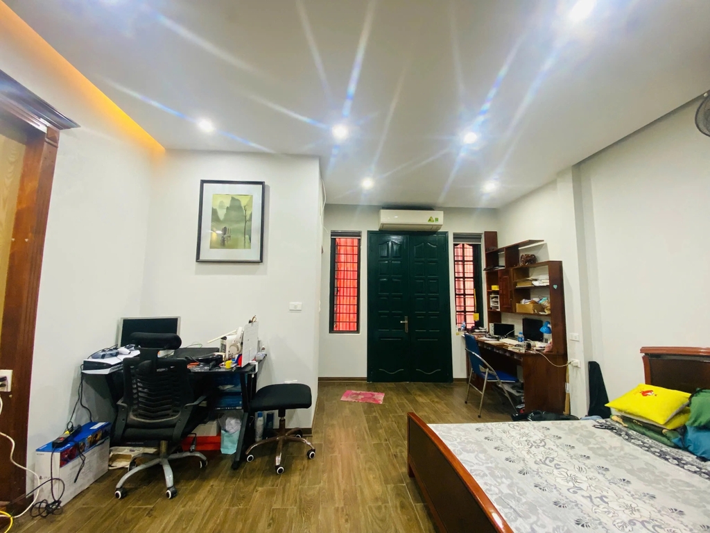 【NHÀ ĐẸP 3 TẦNG - THIẾT KẾ SANG TRỌNG】Ngõ Gốc Đề, Hoàng Mai - 62*68m² - Ô Tô Vào Nhà - Nội Thất Cao Cấp - 4 Phòng Ngủ - Giá 17.8 Tỷ