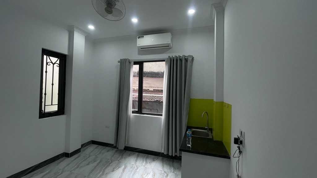 【BÁN CCMN ĐANG HOẠT ĐỘNG HIỆU QUẢ】Nhà 5 Tầng Lô Góc Ngõ Chùa Liên Phái - 13 Phòng Cho Thuê - Doanh Thu 60 Triệu*Tháng - Vị Trí Vàng Gần 3 Trường Đại Học - Giá 14.8 Tỷ