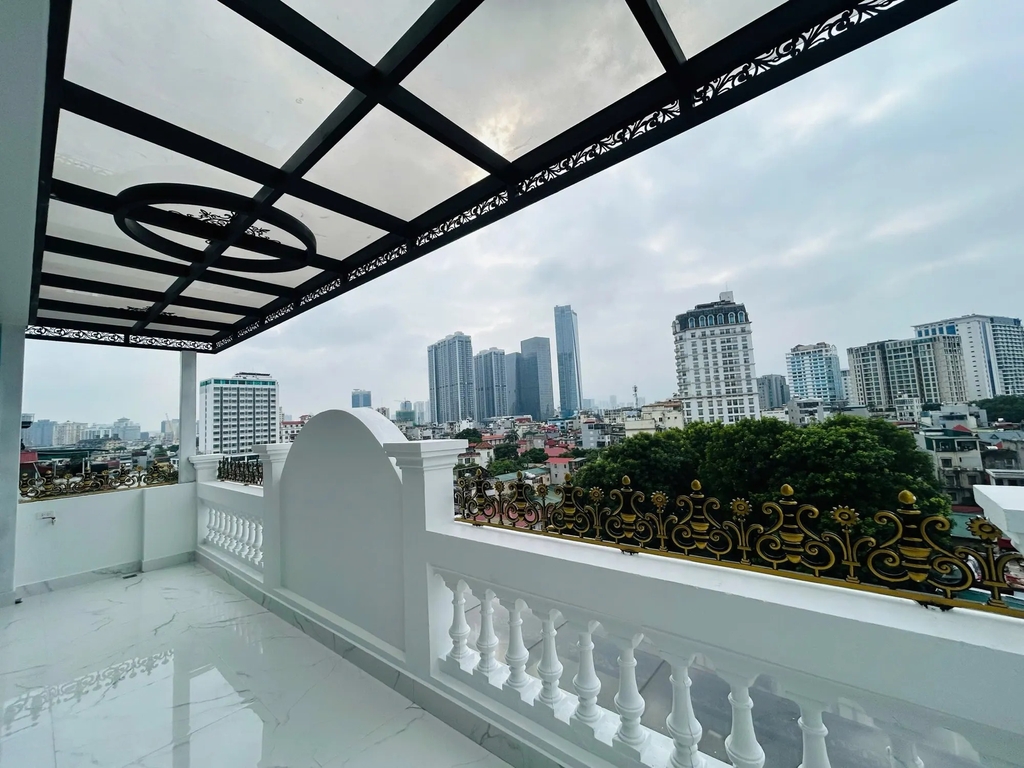 Bán Tòa Nhà 10 Tầng Mặt Tiền Đội Cấn - 95m²*Tầng - Vị Trí Kinh Doanh Vàng - Full Thang Máy