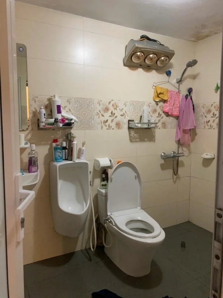 【BIỆT THỰ PHỐ LÔ GÓC - VỊ TRÍ VÀNG BA ĐÌNH】Nhà 4 Tầng 65m² Hoàng Hoa Thám - Ngõ Thông 30m Ra Phố - Gần Công Viên 7.2ha Vĩnh Phúc - Lô Góc Thoáng - Sân Xe Riêng - Thiết Kế Đẹp - Giá 17.8 Tỷ