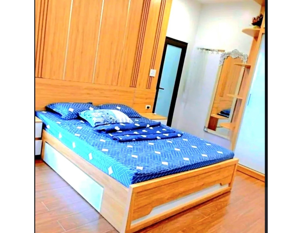 Bán Nhà Mặt Ngõ Đội Cấn - 26m² 6 Tầng - ĐANG CHO THUÊ DÀI HẠN (Hợp Đồng 4 Năm) - Dòng Tiền Ổn Định - Giá 15.8 Tỷ