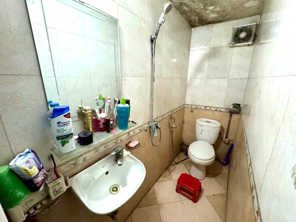 Bán Nhà 5 Tầng Ngõ Bạch Mai - 28m² - 3 Phòng Ngủ Khép Kín - Ngõ Thông Tứ Tung - Nhà Chắc Chắn, Mới Đẹp - Giá 7.05 Tỷ