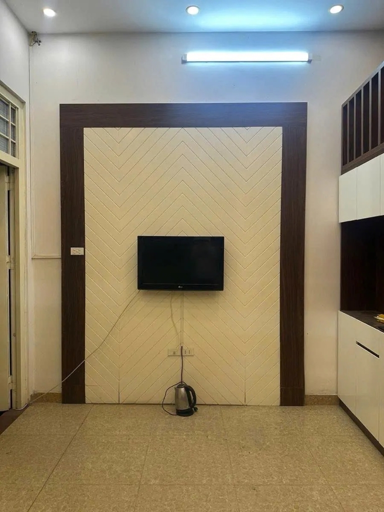 Bán Nhà 5 Tầng Giáp Nhất - Ô Tô 7 Chỗ Đỗ Cửa - 2 Thoáng Vĩnh Viễn - Đang Cho Thuê 13Tr*Tháng - 16 Tỷ