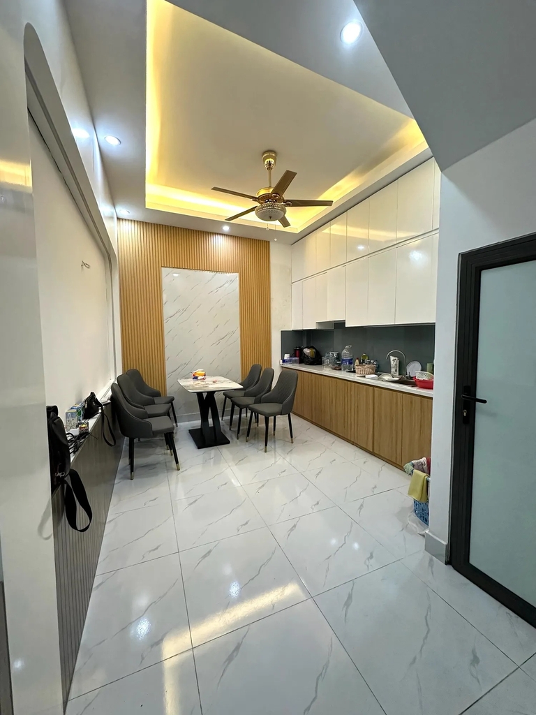 Bán Nhà 4 Tầng Ngõ Phan Kế Bính - 29m² - 2 Mặt Thoáng - Đa Lối Đi (Thông 3 Ngõ) - Sổ Nở Hậu - Giá 7.8 Tỷ