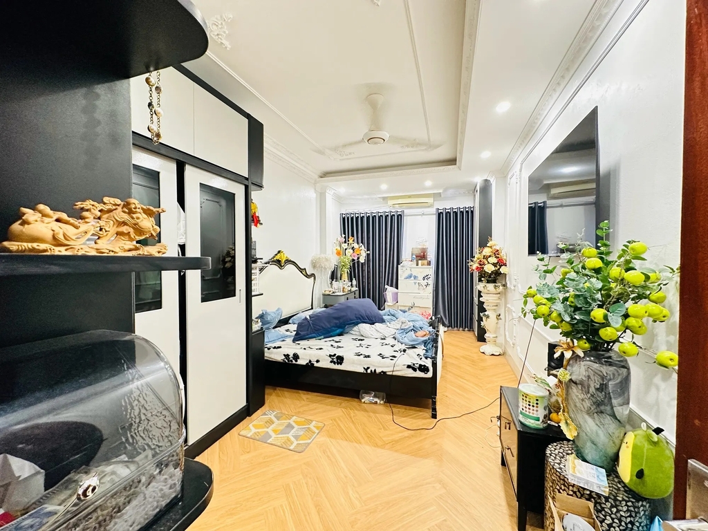 【SIÊU PHẨM ĐA NĂNG 6 TẦNG THANG MÁY】Nhà Mới 46m² Ngõ Chiến Thắng - Ô Tô Đỗ Cửa - Thiết Kế Thông Sàn Lý Tưởng Cho Văn Phòng, Studio, Ở - Giá 15.5 Tỷ